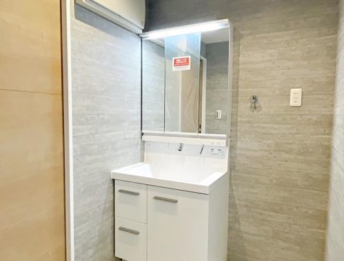 京急本線「雑色」駅<br/>中古戸建<br/>価格5,980万円<br/>駅7分　新規リフォーム戸建